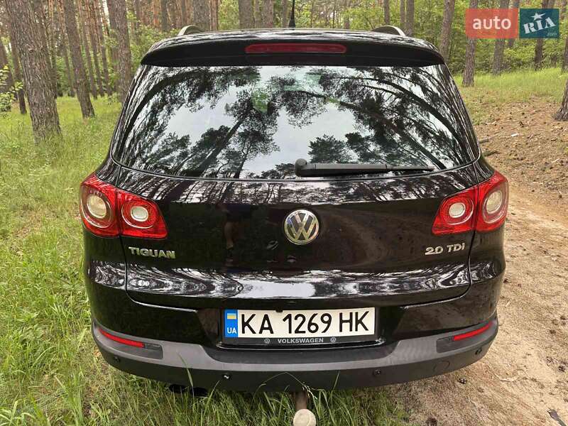 Внедорожник / Кроссовер Volkswagen Tiguan 2010 в Броварах