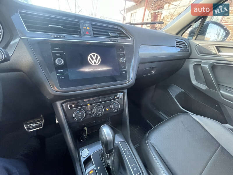 Внедорожник / Кроссовер Volkswagen Tiguan 2021 в Львове