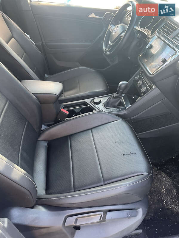 Внедорожник / Кроссовер Volkswagen Tiguan 2021 в Львове