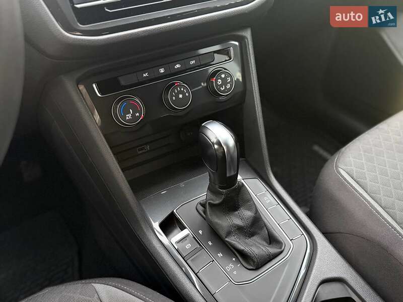 Внедорожник / Кроссовер Volkswagen Tiguan 2018 в Львове