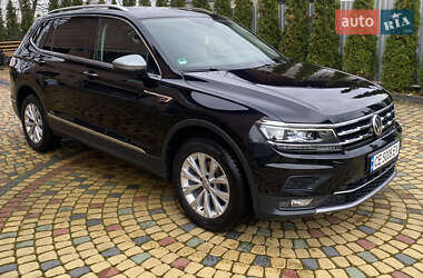 Внедорожник / Кроссовер Volkswagen Tiguan 2017 в Вижнице