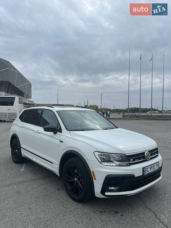 Внедорожник / Кроссовер Volkswagen Tiguan 2019 в Львове