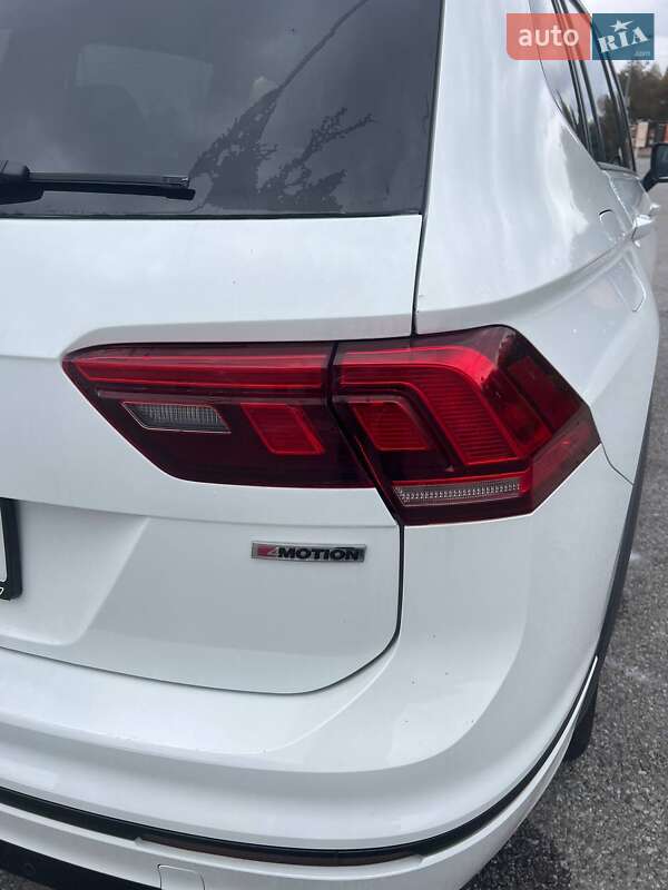 Внедорожник / Кроссовер Volkswagen Tiguan 2019 в Львове