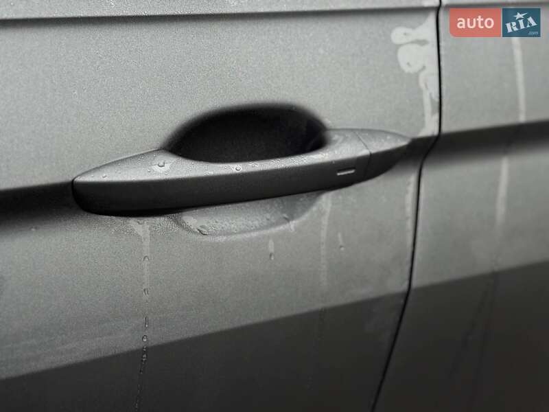 Внедорожник / Кроссовер Volkswagen Tiguan 2017 в Ровно