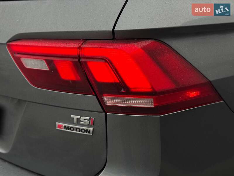 Внедорожник / Кроссовер Volkswagen Tiguan 2017 в Ровно