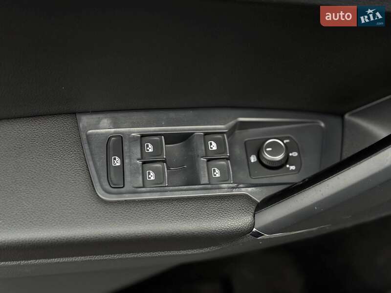 Внедорожник / Кроссовер Volkswagen Tiguan 2017 в Ровно