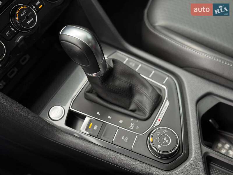 Внедорожник / Кроссовер Volkswagen Tiguan 2017 в Ровно