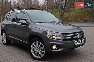 Внедорожник / Кроссовер Volkswagen Tiguan 2015 в Кременчуге