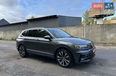 Внедорожник / Кроссовер Volkswagen Tiguan 2020 в Кривом Роге