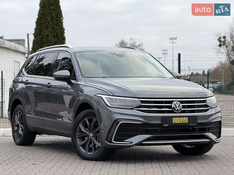 Внедорожник / Кроссовер Volkswagen Tiguan 2022 в Киеве