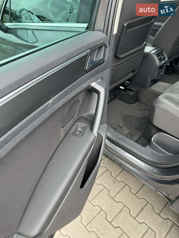 Внедорожник / Кроссовер Volkswagen Tiguan 2018 в Хмельницком