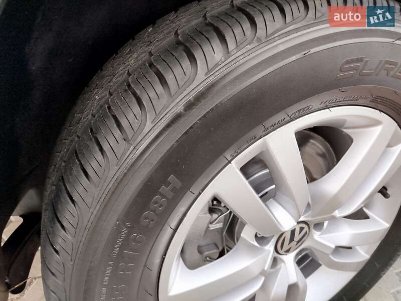 Внедорожник / Кроссовер Volkswagen Tiguan 2016 в Киеве