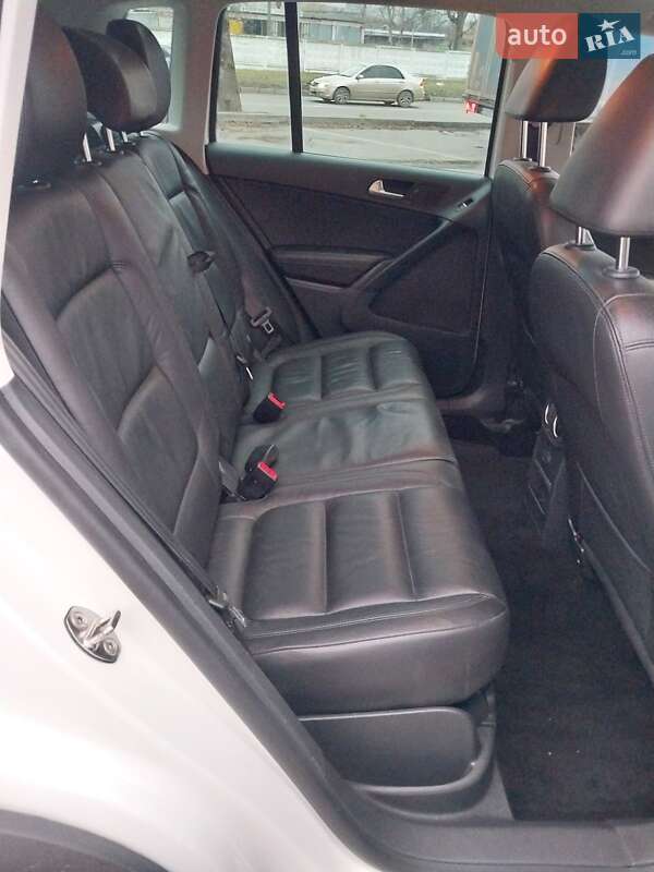 Внедорожник / Кроссовер Volkswagen Tiguan 2016 в Львове фото 10 Внедорожник / Кроссовер Volkswagen Tiguan 2016 в Львове