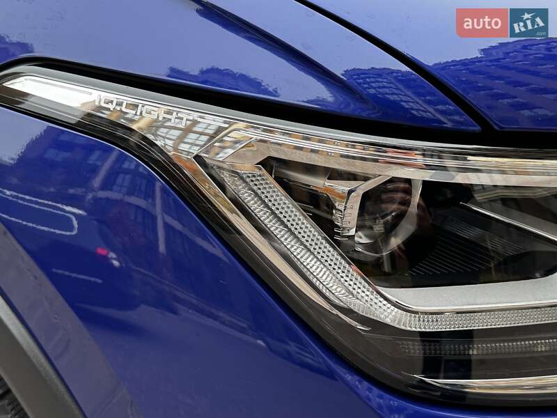 Позашляховик / Кросовер Volkswagen Tiguan 2021 в Києві