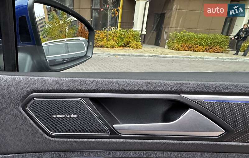 Позашляховик / Кросовер Volkswagen Tiguan 2021 в Києві