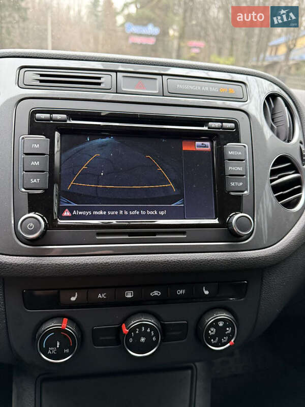 Внедорожник / Кроссовер Volkswagen Tiguan 2015 в Хмельнике