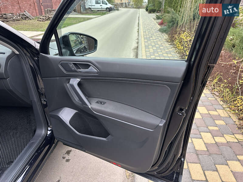 Внедорожник / Кроссовер Volkswagen Tiguan 2020 в Киеве