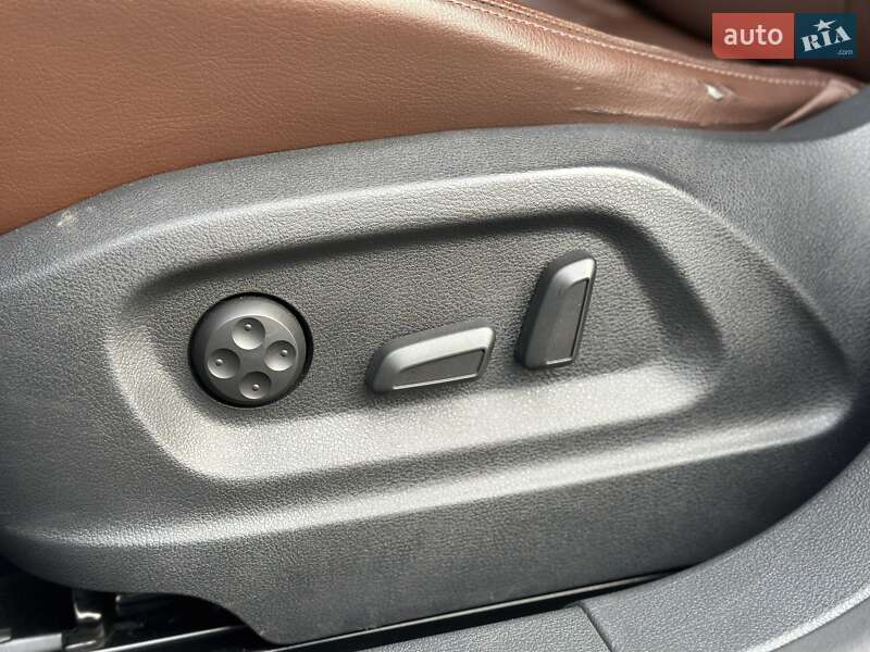 Внедорожник / Кроссовер Volkswagen Tiguan 2014 в Киеве