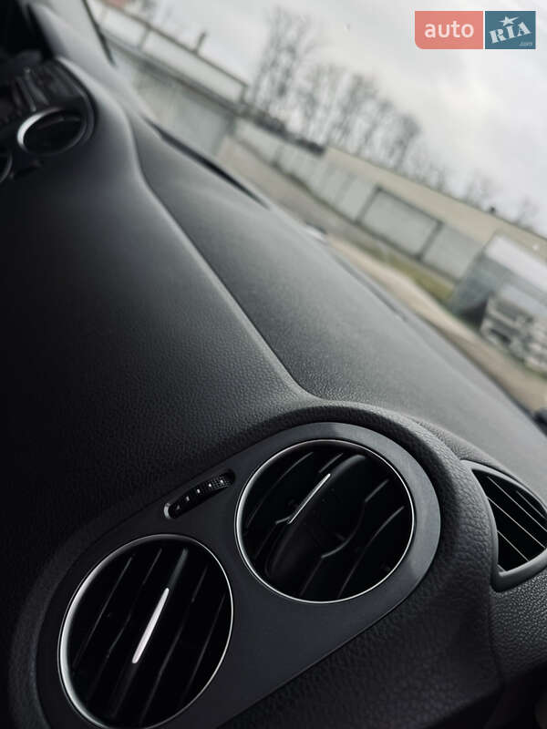 Внедорожник / Кроссовер Volkswagen Tiguan 2017 в Рогатине