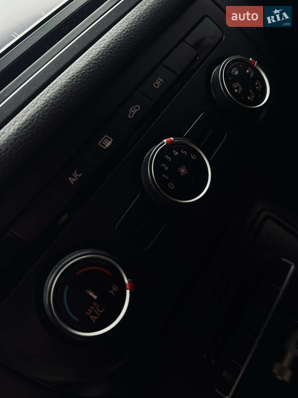 Внедорожник / Кроссовер Volkswagen Tiguan 2017 в Рогатине