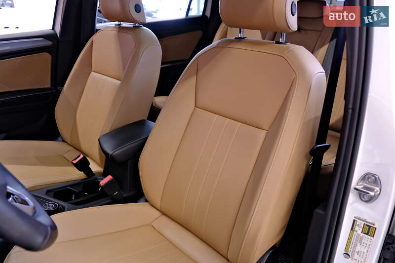 Внедорожник / Кроссовер Volkswagen Tiguan 2023 в Одессе