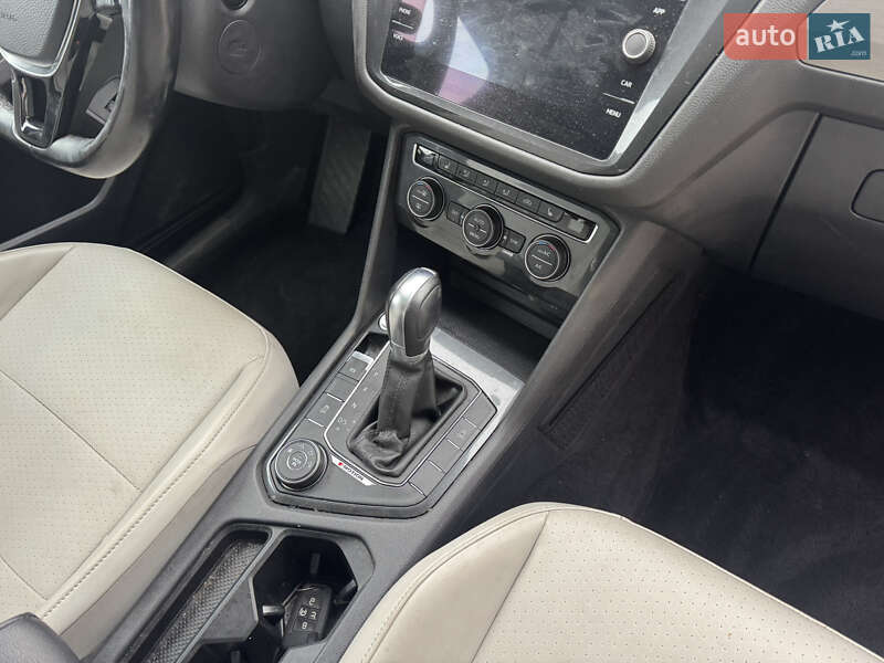 Внедорожник / Кроссовер Volkswagen Tiguan 2018 в Луцке фото 27 Внедорожник / Кроссовер Volkswagen Tiguan 2018 в Луцке