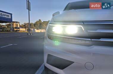 Внедорожник / Кроссовер Volkswagen Tiguan 2018 в Сумах