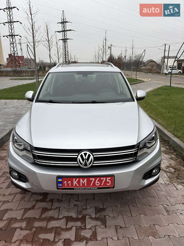 Позашляховик / Кросовер Volkswagen Tiguan 2015 в Бучі