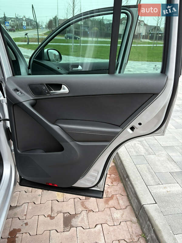 Позашляховик / Кросовер Volkswagen Tiguan 2015 в Бучі