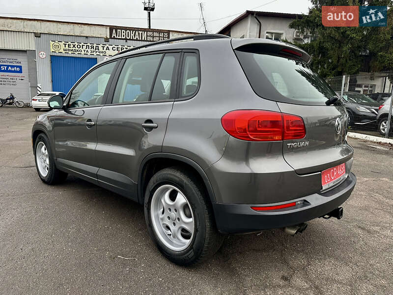Внедорожник / Кроссовер Volkswagen Tiguan 2016 в Полтаве