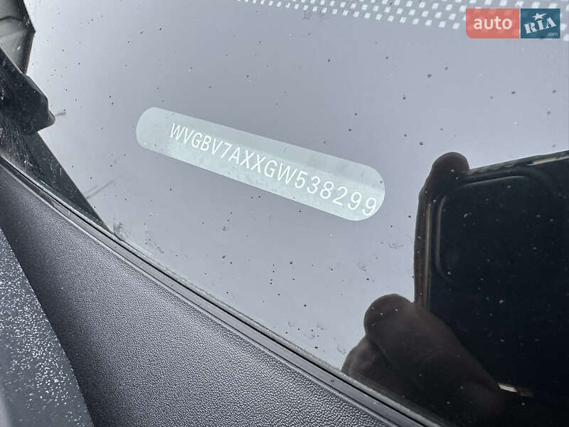 Внедорожник / Кроссовер Volkswagen Tiguan 2016 в Полтаве