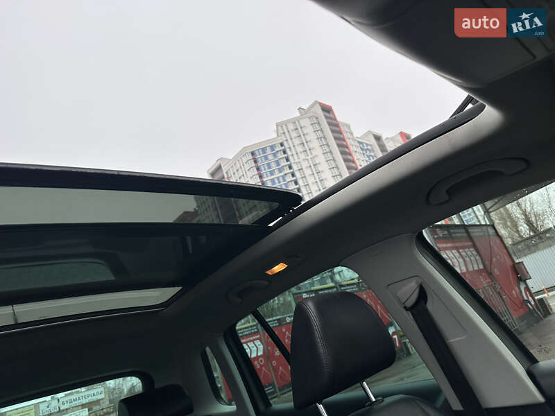 Позашляховик / Кросовер Volkswagen Tiguan 2011 в Києві