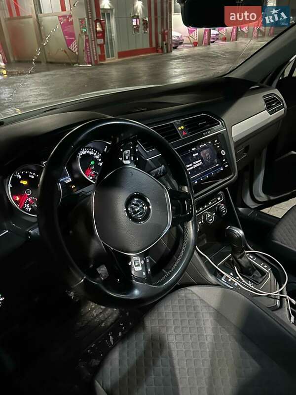 Позашляховик / Кросовер Volkswagen Tiguan 2020 в Хусті