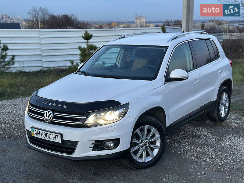 Внедорожник / Кроссовер Volkswagen Tiguan 2011 в Днепре