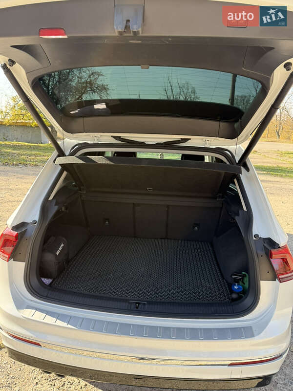 Внедорожник / Кроссовер Volkswagen Tiguan 2018 в Николаеве