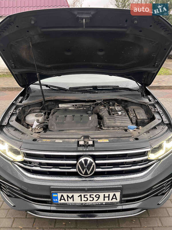 Внедорожник / Кроссовер Volkswagen Tiguan 2021 в Каменке