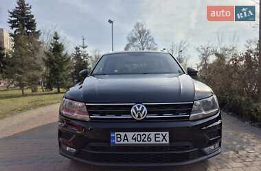 Позашляховик / Кросовер Volkswagen Tiguan 2017 в Києві