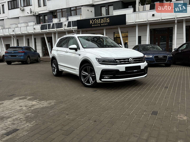 Внедорожник / Кроссовер Volkswagen Tiguan 2017 в Киеве фото 2 Внедорожник / Кроссовер Volkswagen Tiguan 2017 в Киеве