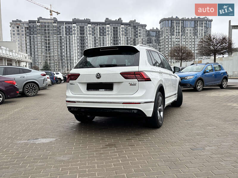 Внедорожник / Кроссовер Volkswagen Tiguan 2017 в Киеве фото 5 Внедорожник / Кроссовер Volkswagen Tiguan 2017 в Киеве
