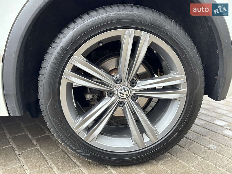 Внедорожник / Кроссовер Volkswagen Tiguan 2017 в Киеве фото 13 Внедорожник / Кроссовер Volkswagen Tiguan 2017 в Киеве