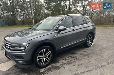Внедорожник / Кроссовер Volkswagen Tiguan 2019 в Бердичеве