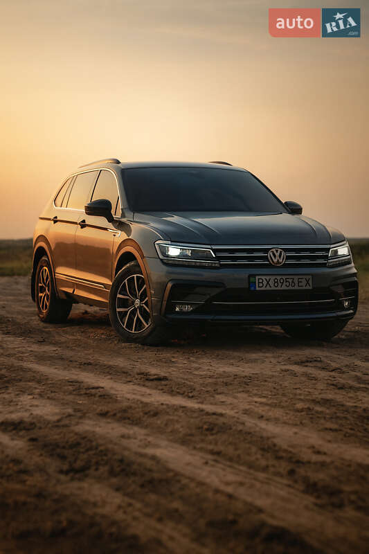 Внедорожник / Кроссовер Volkswagen Tiguan 2019 в Хмельницком