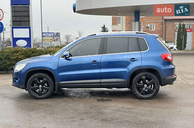 Внедорожник / Кроссовер Volkswagen Tiguan 2009 в Сумах