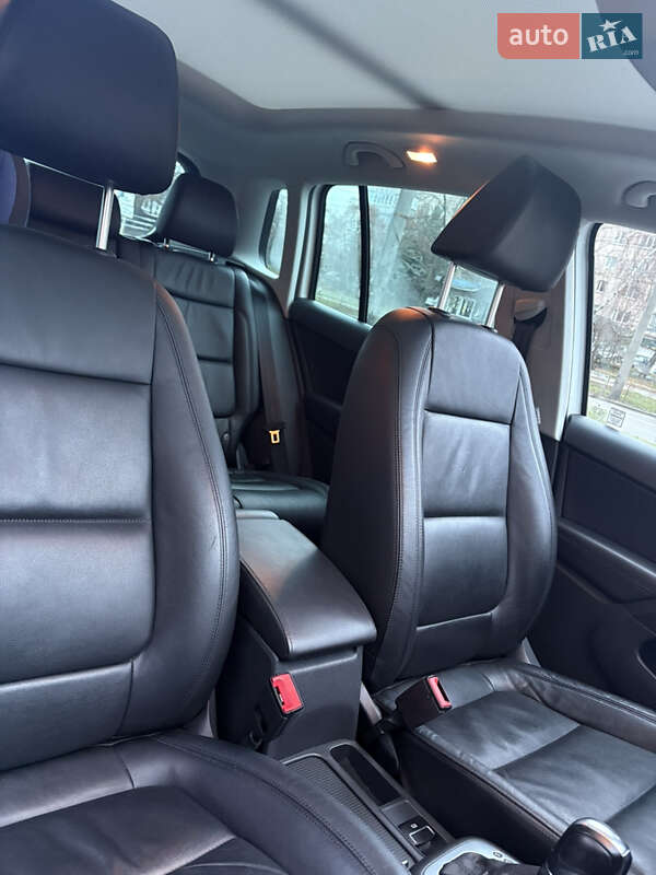 Внедорожник / Кроссовер Volkswagen Tiguan 2017 в Чернигове фото 4 Внедорожник / Кроссовер Volkswagen Tiguan 2017 в Чернигове