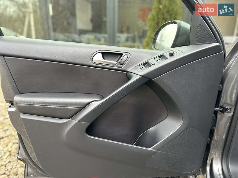 Внедорожник / Кроссовер Volkswagen Tiguan 2015 в Львове фото 16 Внедорожник / Кроссовер Volkswagen Tiguan 2015 в Львове