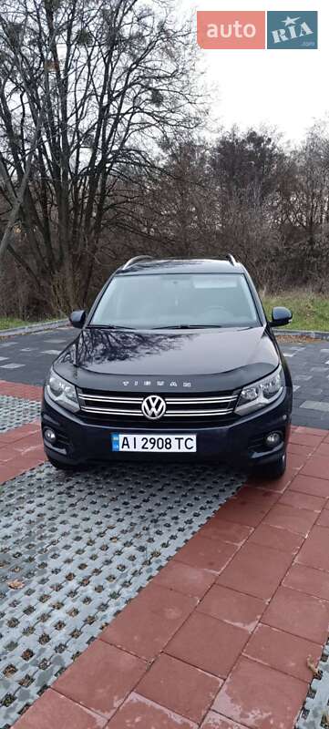 Внедорожник / Кроссовер Volkswagen Tiguan 2011 в Буче