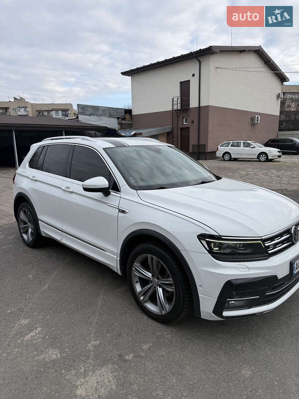 Внедорожник / Кроссовер Volkswagen Tiguan 2017 в Мукачево