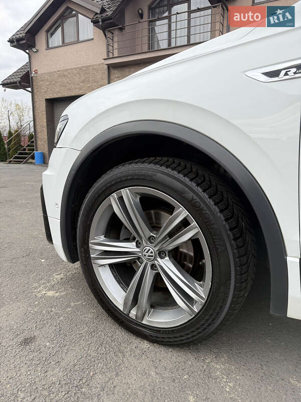 Внедорожник / Кроссовер Volkswagen Tiguan 2017 в Мукачево