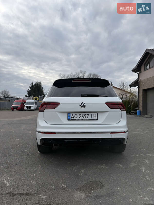Внедорожник / Кроссовер Volkswagen Tiguan 2017 в Мукачево