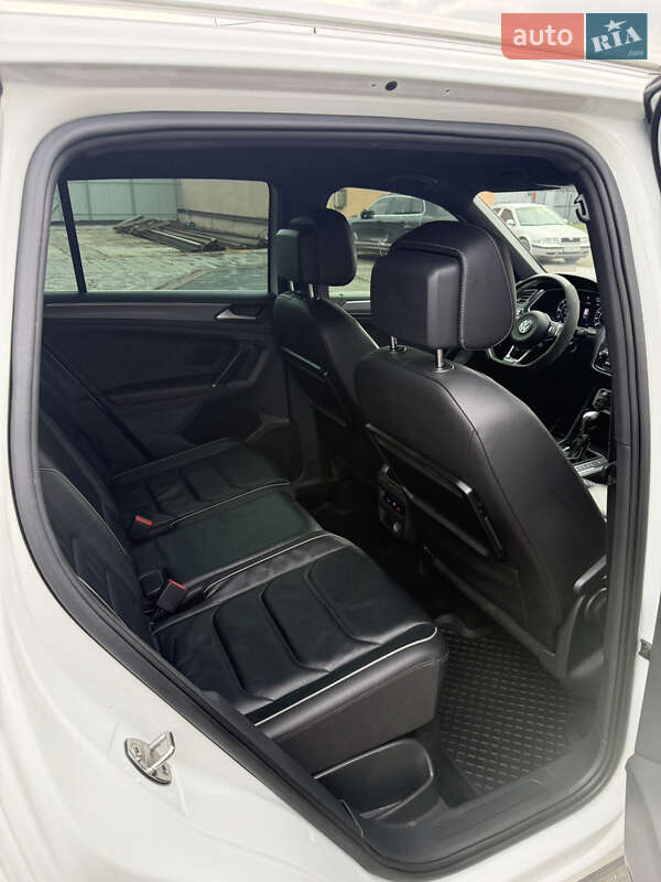 Внедорожник / Кроссовер Volkswagen Tiguan 2017 в Мукачево